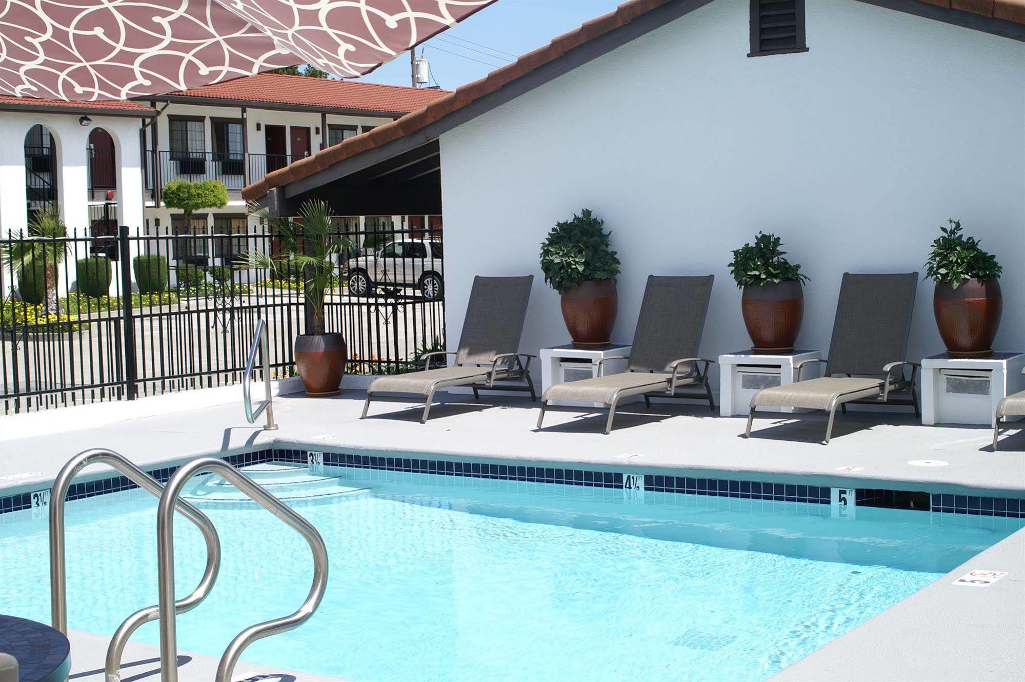 Travelodge By Wyndham Vallejo Extérieur photo