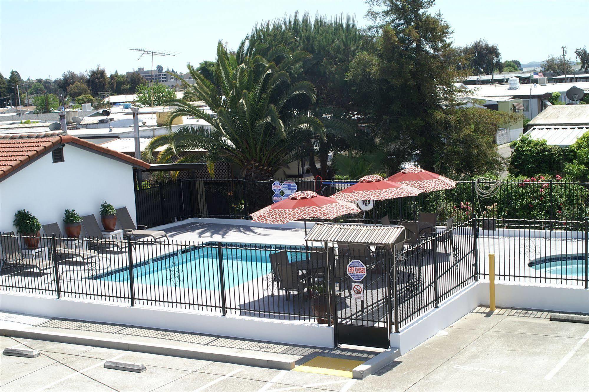 Travelodge By Wyndham Vallejo Extérieur photo